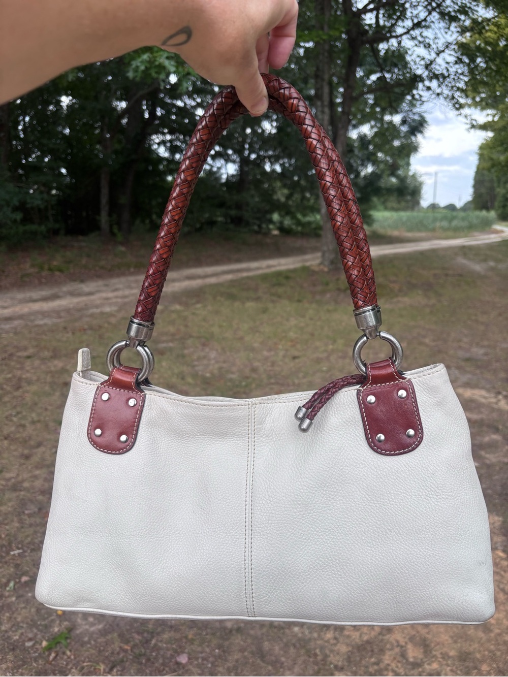 Vintage Fossil Cream  Leather Shoulder Bag!